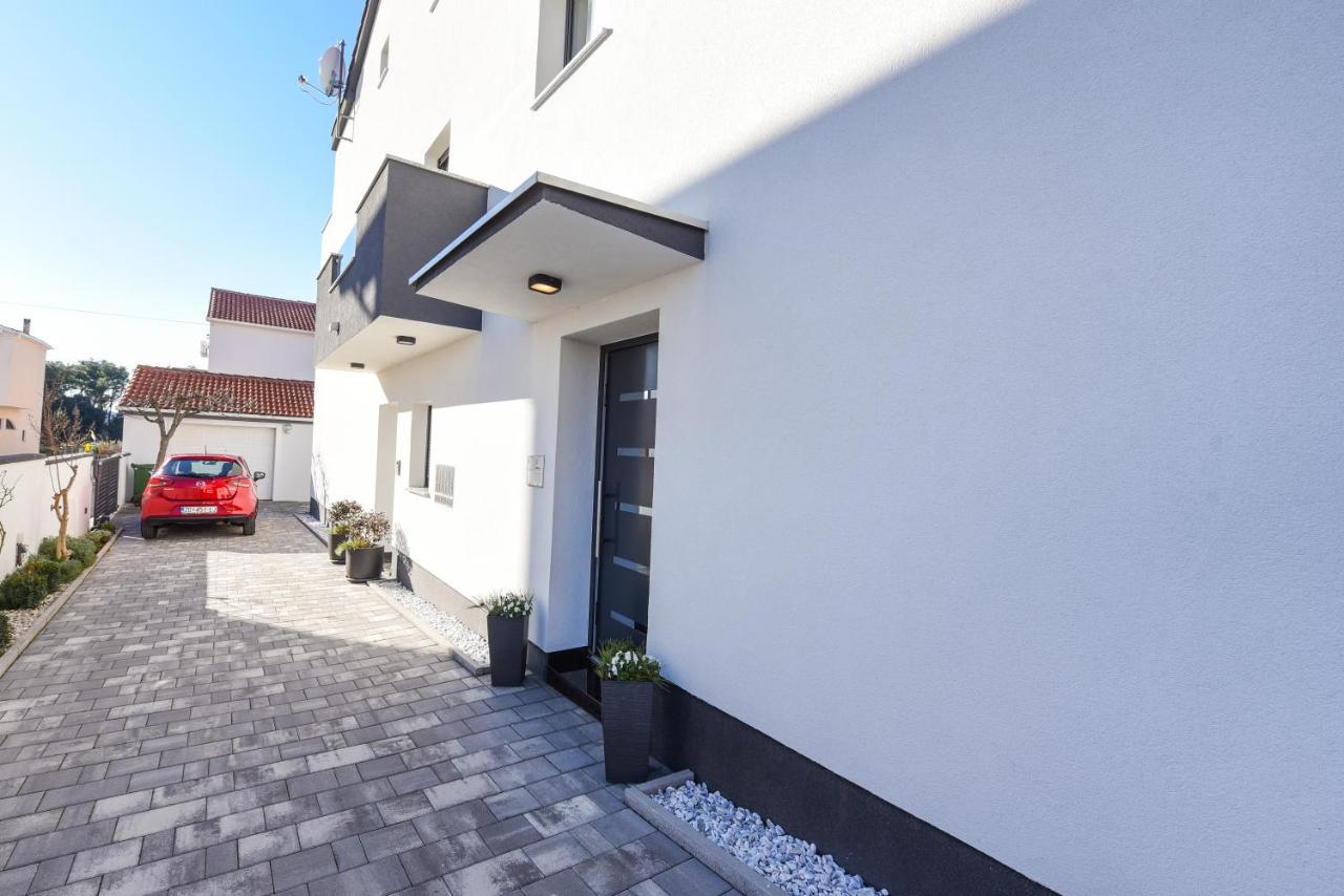 Apartments Lecija 扎达尔 外观 照片