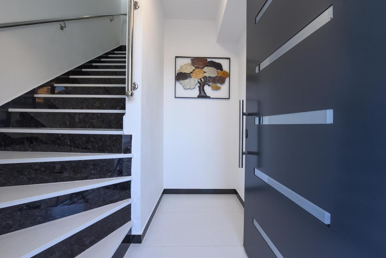 Apartments Lecija 扎达尔 外观 照片