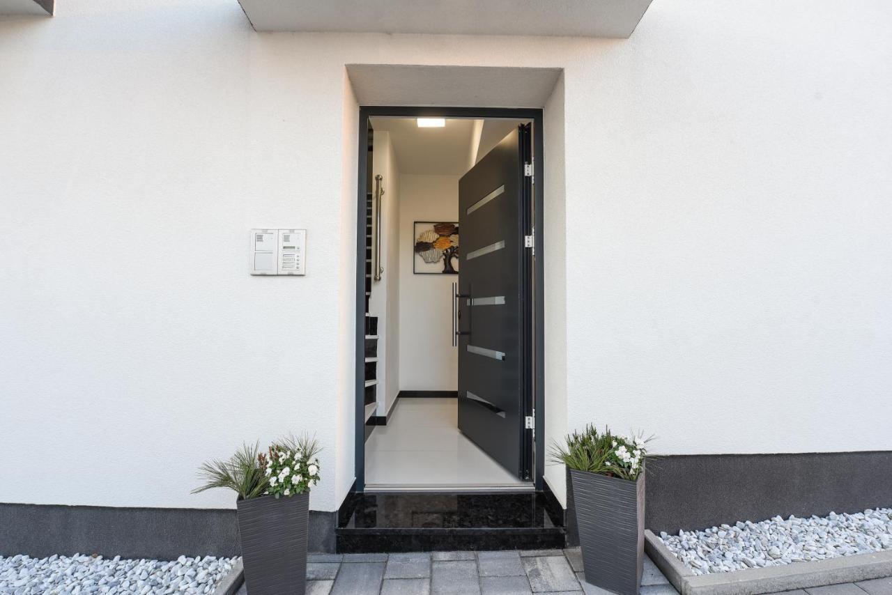 Apartments Lecija 扎达尔 外观 照片