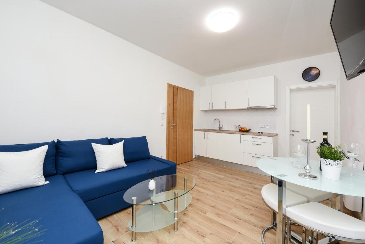 Apartments Lecija 扎达尔 外观 照片