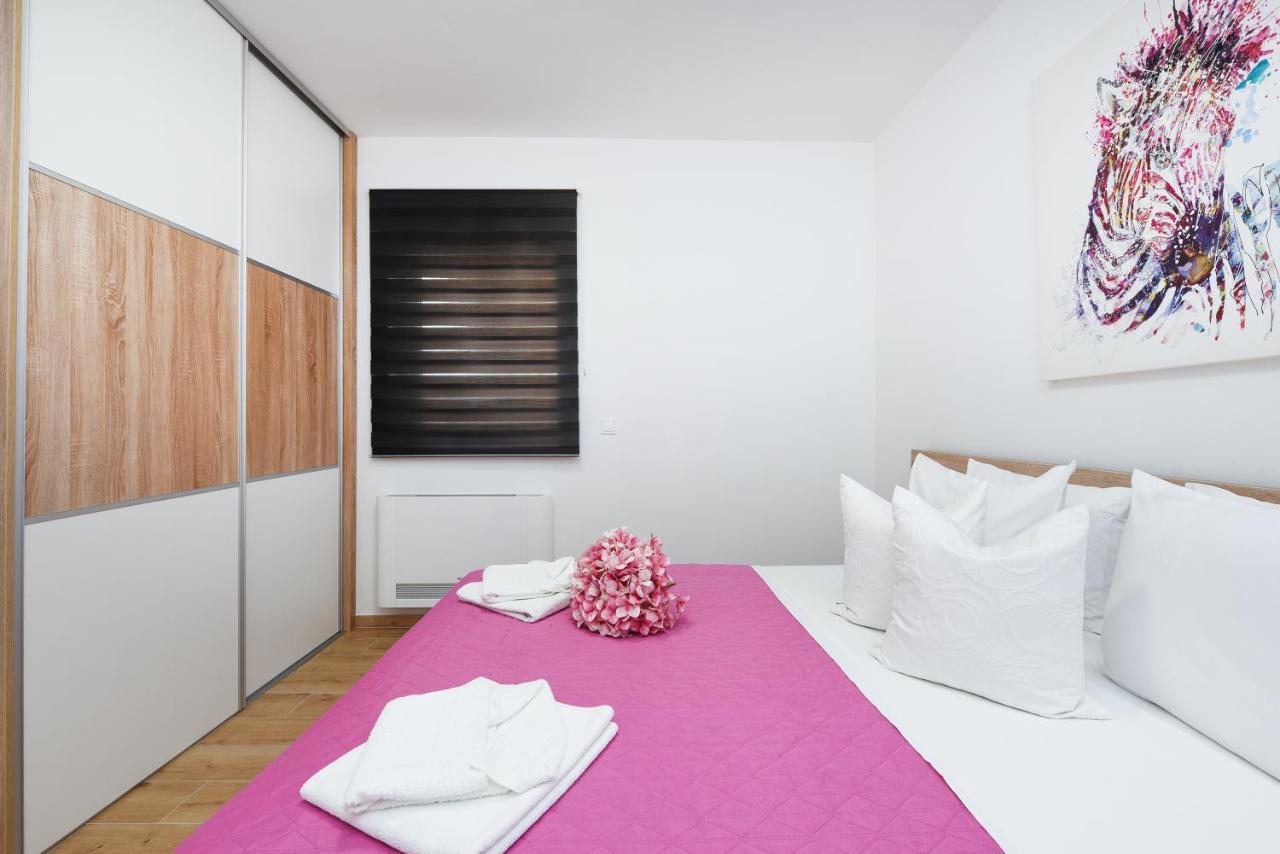 Apartments Lecija 扎达尔 外观 照片